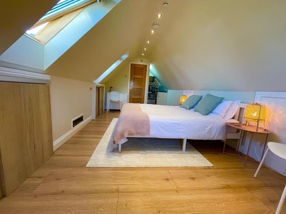 The Little Gable Apartment Wavendon Bagian luar foto